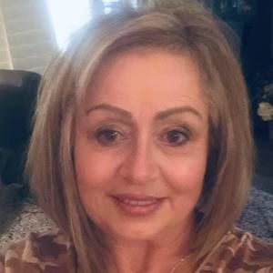 Meet your Posher, Connie